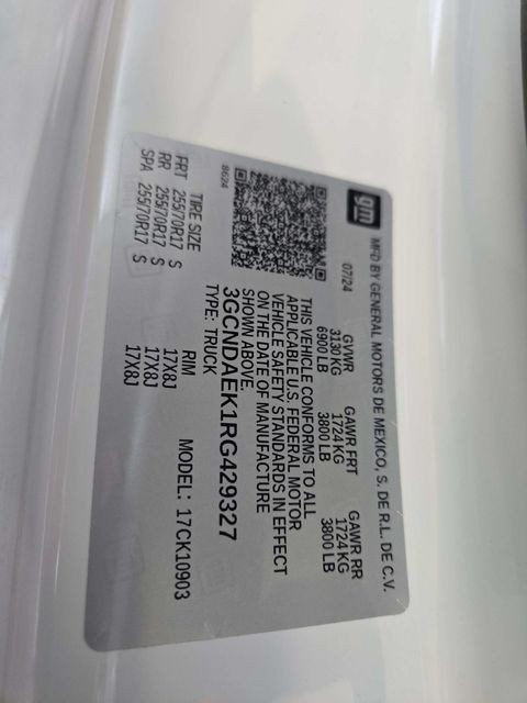 Chevrolet Silverado 1500 Vehicle Full-screen Gallery Image 29