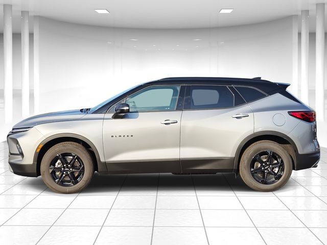 Chevrolet Blazer Vehicle Full-screen Gallery Image 02