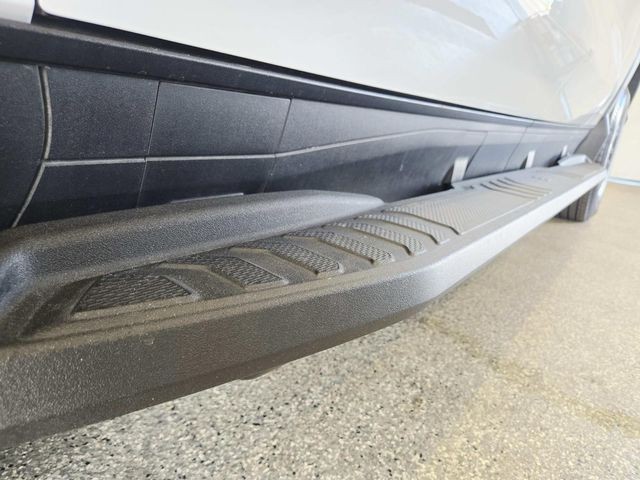 Chevrolet Silverado EV Vehicle Full-screen Gallery Image 17