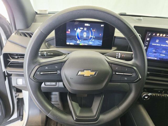 Chevrolet Silverado EV Vehicle Full-screen Gallery Image 18