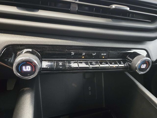 Chevrolet Silverado EV Vehicle Full-screen Gallery Image 25