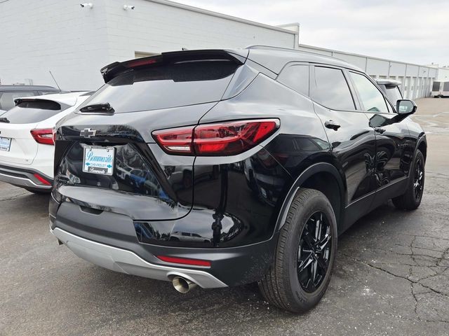 Chevrolet Blazer Vehicle Full-screen Gallery Image 03