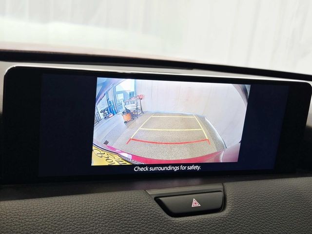 Mazda CX-90 Vehicle Full-screen Gallery Image 25