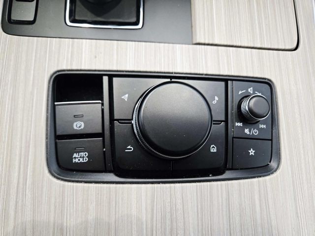 Mazda CX-90 Vehicle Full-screen Gallery Image 29