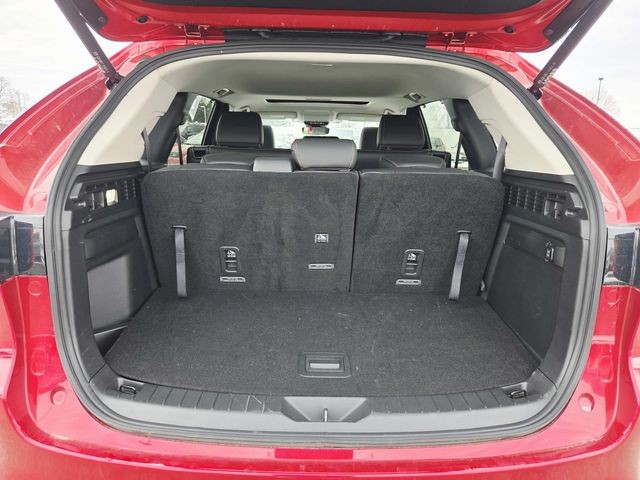 Mazda CX-90 PHEV Vehicle Full-screen Gallery Image 12