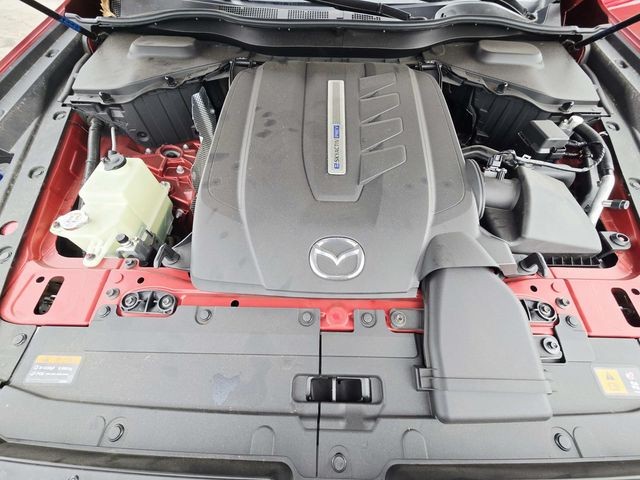 Mazda CX-90 PHEV Vehicle Full-screen Gallery Image 16