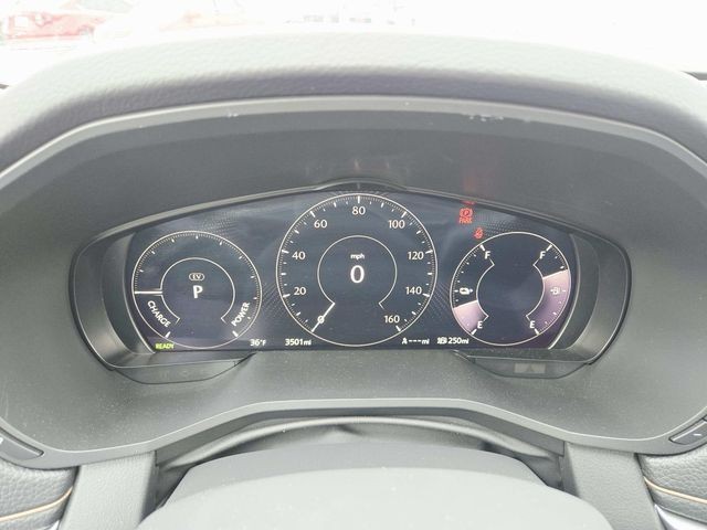 Mazda CX-90 PHEV Vehicle Full-screen Gallery Image 21