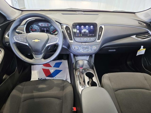 Chevrolet Malibu Vehicle Full-screen Gallery Image 06