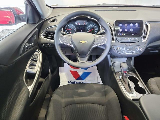 Chevrolet Malibu Vehicle Full-screen Gallery Image 07