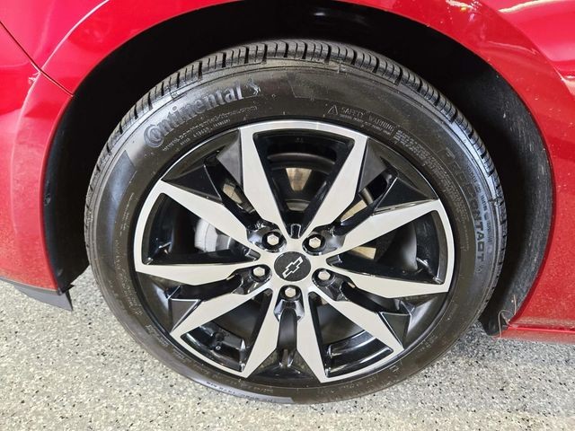 Chevrolet Malibu Vehicle Full-screen Gallery Image 14