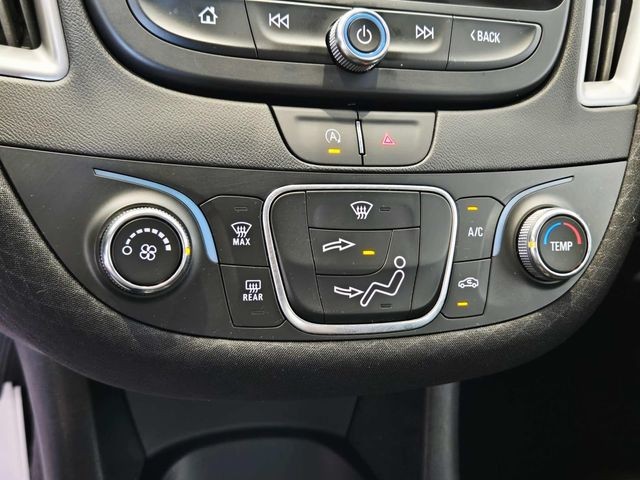 Chevrolet Malibu Vehicle Full-screen Gallery Image 23