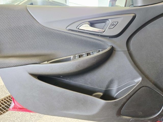 Chevrolet Malibu Vehicle Full-screen Gallery Image 28