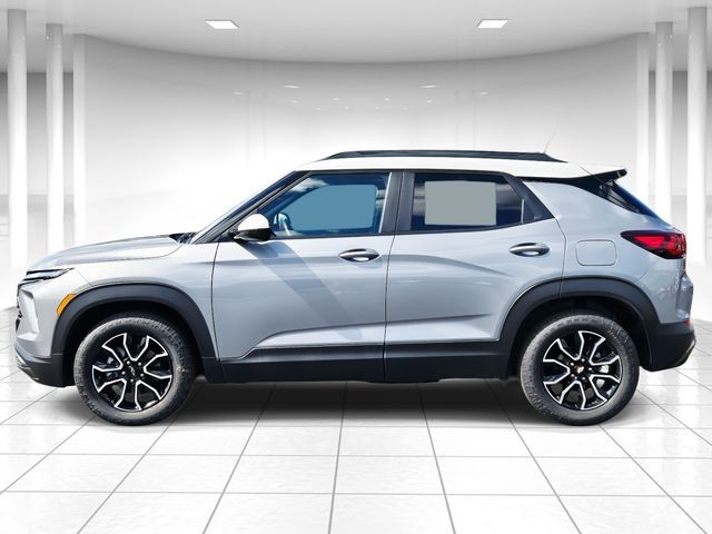 Chevrolet Trailblazer Vehicle Full-screen Gallery Image 02