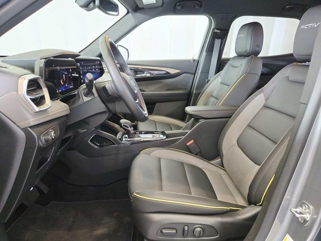 Chevrolet Trailblazer Vehicle Full-screen Gallery Image 09