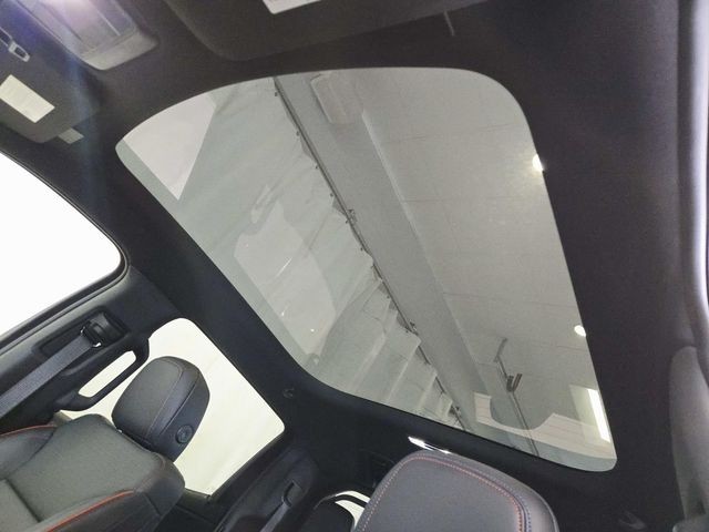 Chevrolet Silverado EV Vehicle Full-screen Gallery Image 06