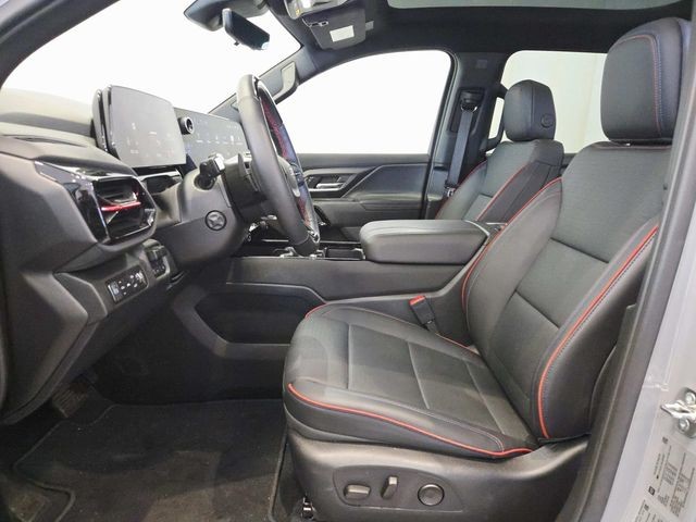 Chevrolet Silverado EV Vehicle Full-screen Gallery Image 09