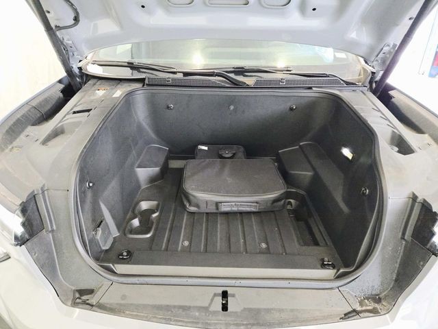 Chevrolet Silverado EV Vehicle Full-screen Gallery Image 19