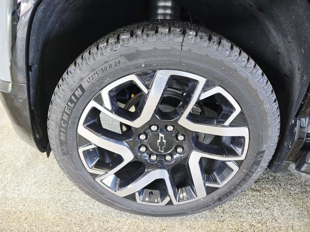 Chevrolet Silverado EV Vehicle Full-screen Gallery Image 20