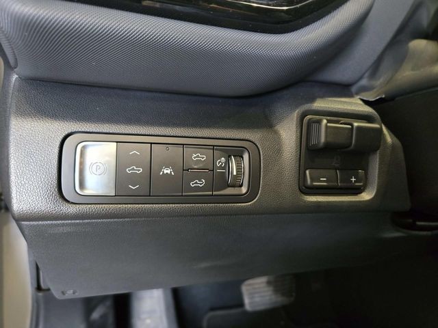 Chevrolet Silverado EV Vehicle Full-screen Gallery Image 33