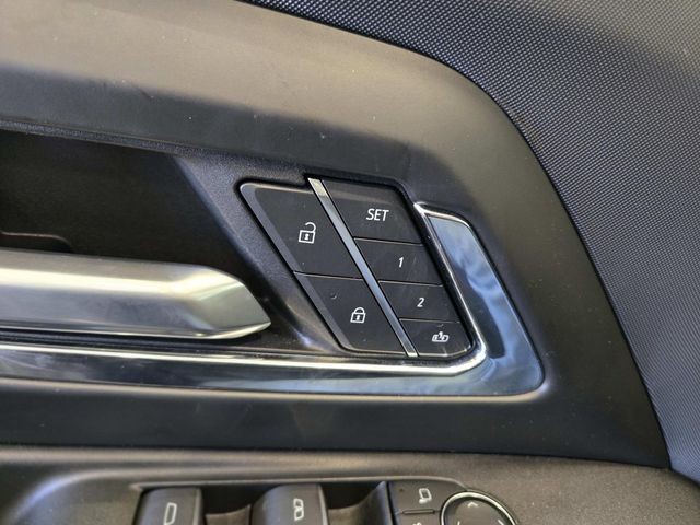 Chevrolet Silverado EV Vehicle Full-screen Gallery Image 35