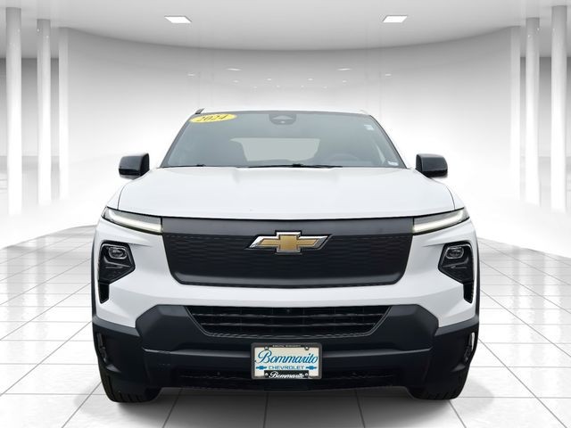Chevrolet Silverado EV Vehicle Full-screen Gallery Image 05