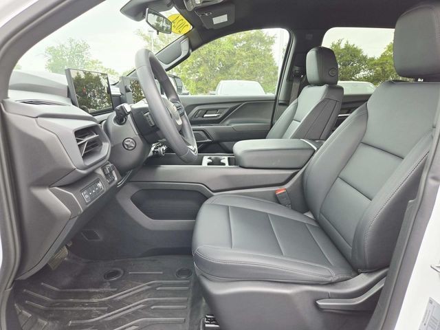 Chevrolet Silverado EV Vehicle Full-screen Gallery Image 08