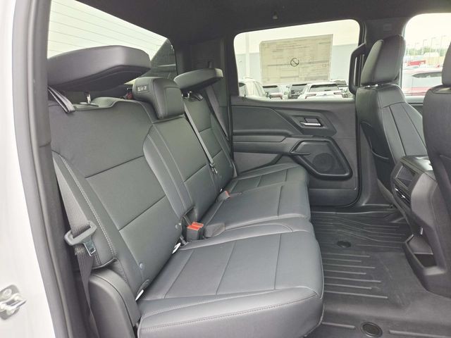 Chevrolet Silverado EV Vehicle Full-screen Gallery Image 12