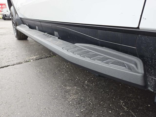 Chevrolet Silverado EV Vehicle Full-screen Gallery Image 14