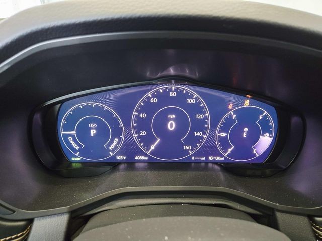 Mazda CX-70 PHEV Vehicle Full-screen Gallery Image 19