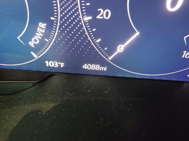 Mazda CX-70 PHEV Vehicle Full-screen Gallery Image 20