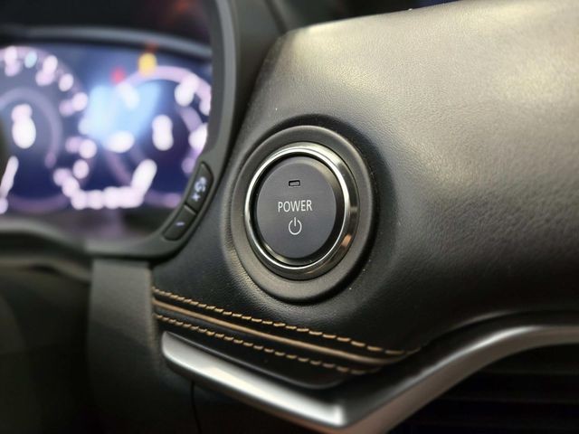 Mazda CX-70 PHEV Vehicle Full-screen Gallery Image 28