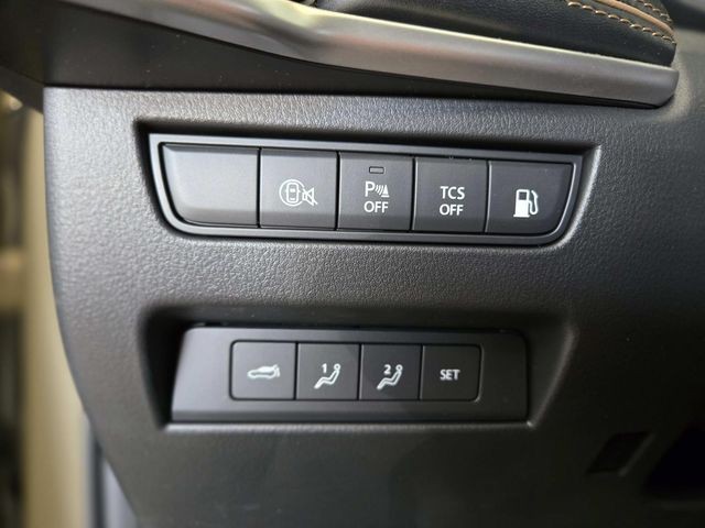 Mazda CX-70 PHEV Vehicle Full-screen Gallery Image 30