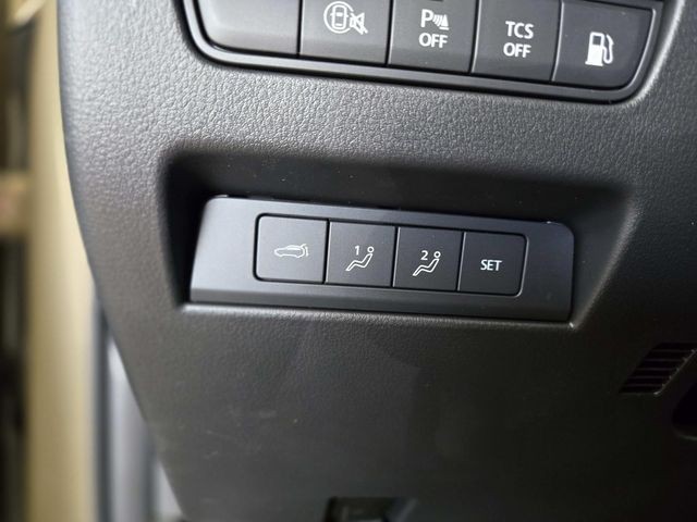 Mazda CX-70 PHEV Vehicle Full-screen Gallery Image 31