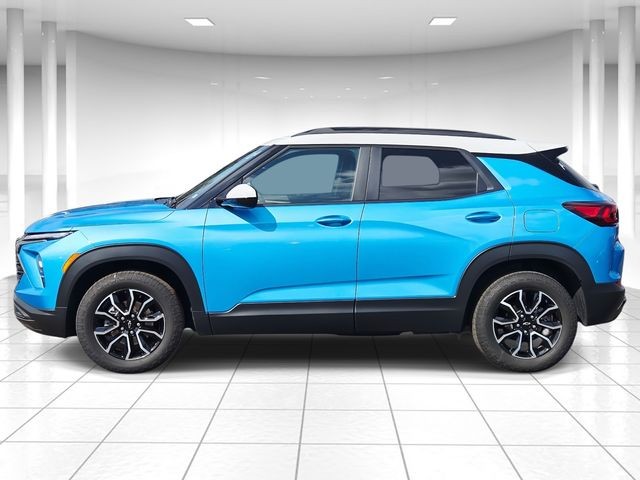 Chevrolet Trailblazer Vehicle Full-screen Gallery Image 02