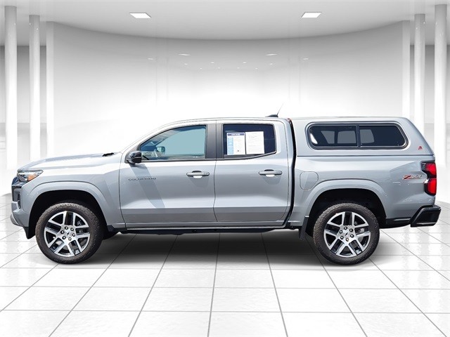 Chevrolet Colorado Vehicle Full-screen Gallery Image 02