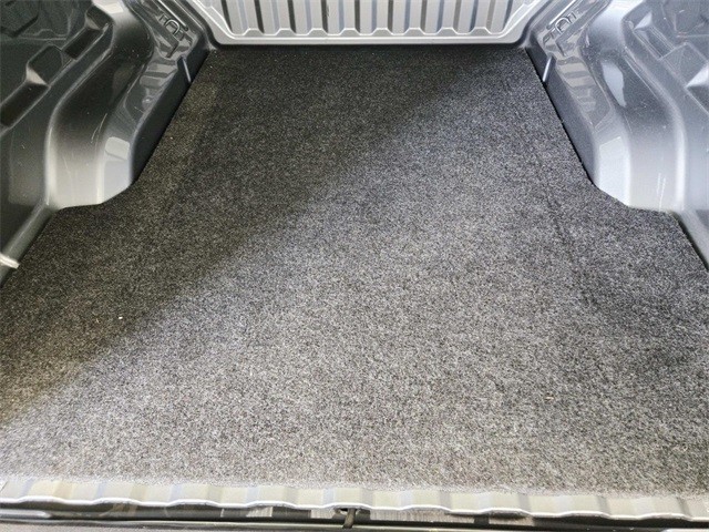 Chevrolet Colorado Vehicle Full-screen Gallery Image 13