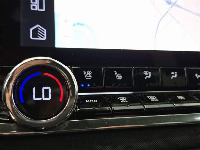 Chevrolet Colorado Vehicle Full-screen Gallery Image 28