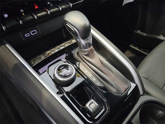 Chevrolet Colorado Vehicle Full-screen Gallery Image 29