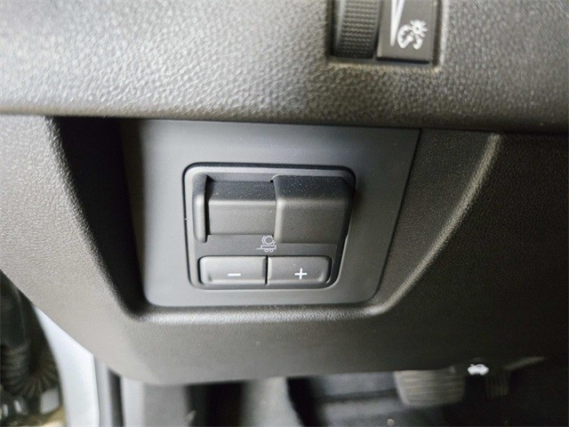 Chevrolet Colorado Vehicle Full-screen Gallery Image 32