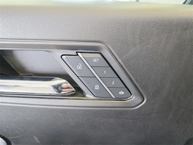 Chevrolet Colorado Vehicle Full-screen Gallery Image 34