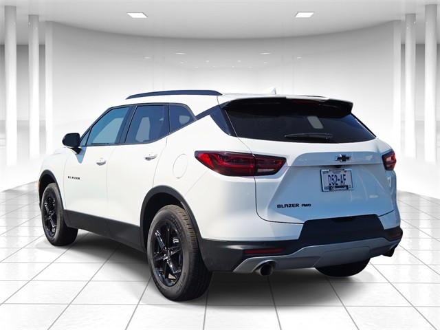 Chevrolet Blazer Vehicle Full-screen Gallery Image 03