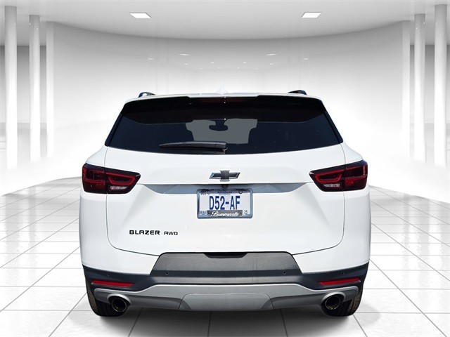 Chevrolet Blazer Vehicle Full-screen Gallery Image 04