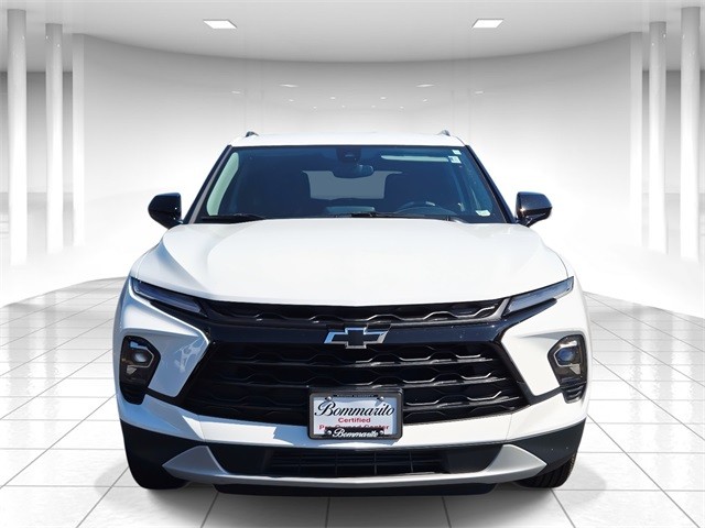 Chevrolet Blazer Vehicle Full-screen Gallery Image 05