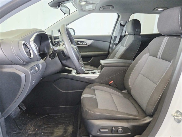 Chevrolet Blazer Vehicle Full-screen Gallery Image 09