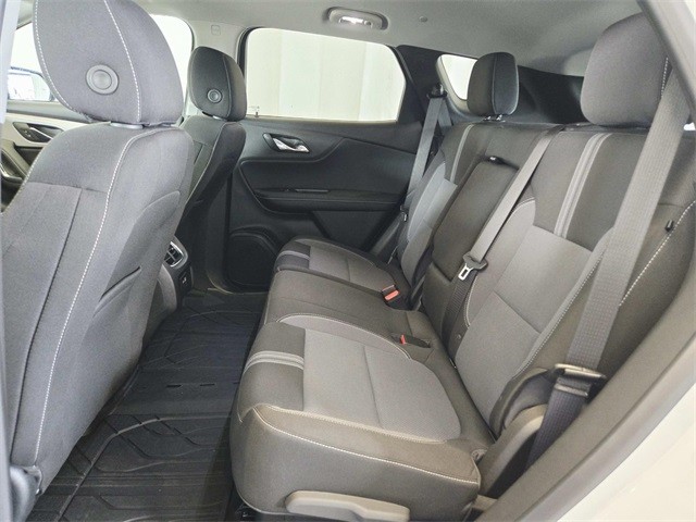 Chevrolet Blazer Vehicle Full-screen Gallery Image 10