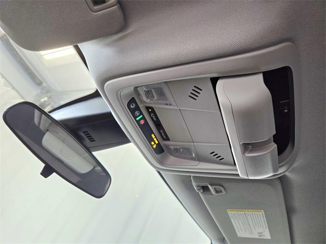 Chevrolet Blazer Vehicle Full-screen Gallery Image 29