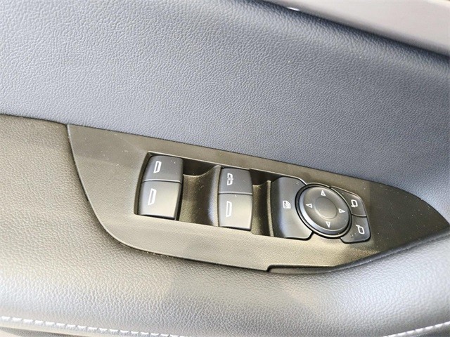 Chevrolet Blazer Vehicle Full-screen Gallery Image 32