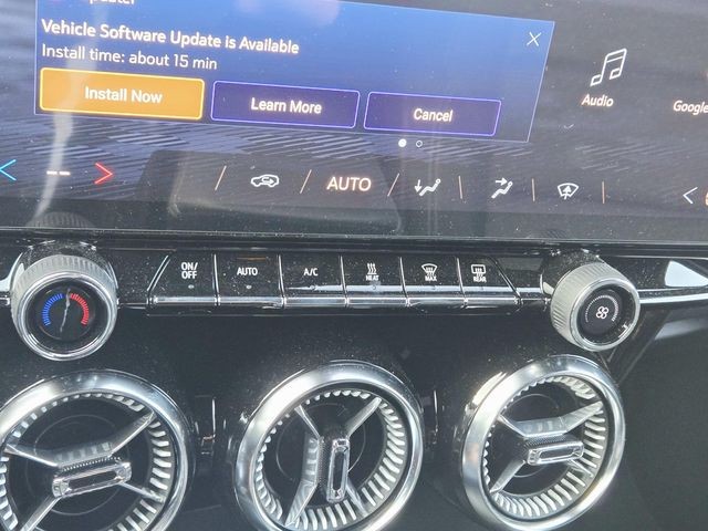 Chevrolet Blazer EV Vehicle Full-screen Gallery Image 22