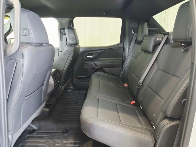 Chevrolet Silverado EV Vehicle Full-screen Gallery Image 09