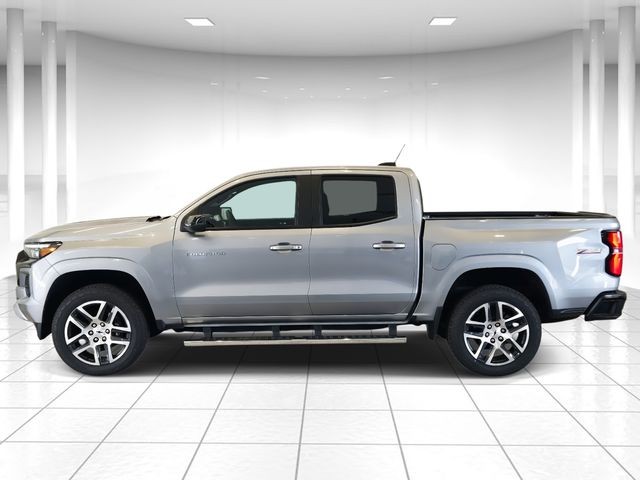 Chevrolet Colorado Vehicle Full-screen Gallery Image 02